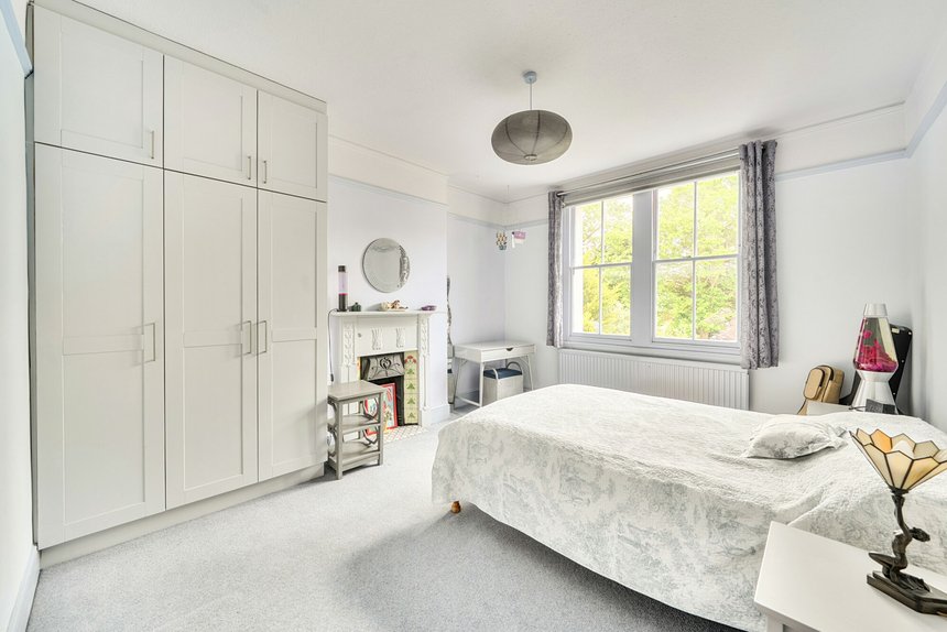 for sale hindes road london 71236 - Gibbs Gillespie