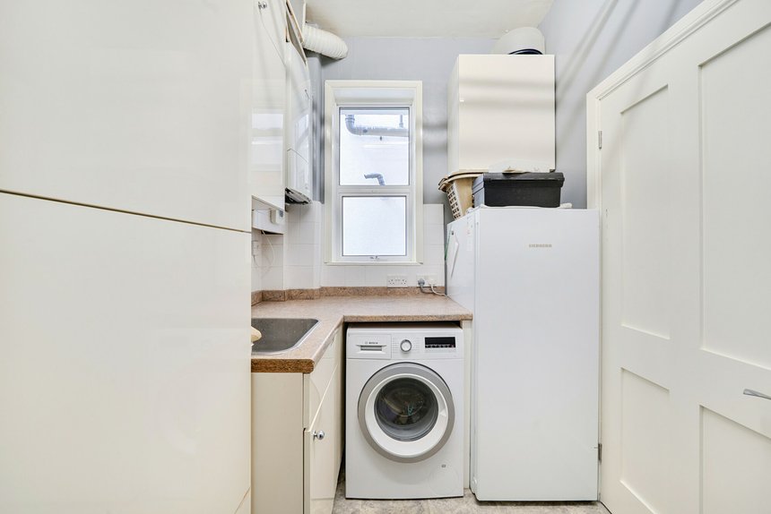 for sale hindes road london 71236 - Gibbs Gillespie