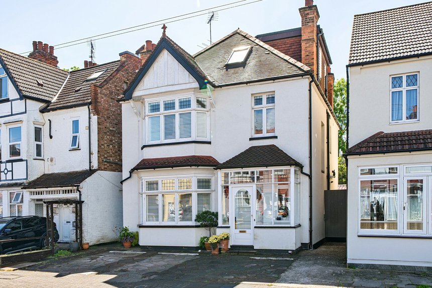 for sale hindes road london 71236 - Gibbs Gillespie