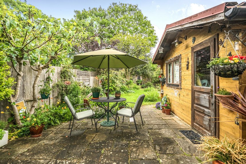 for sale hindes road london 71236 - Gibbs Gillespie
