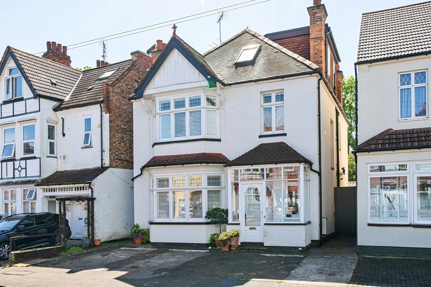 for sale hindes road london 71236 - Gibbs Gillespie