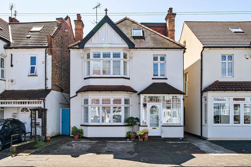 for sale hindes road london 71236 - Gibbs Gillespie
