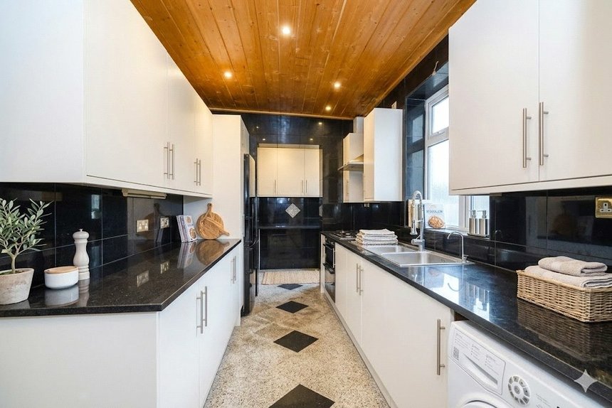 to let brunswick road london 71240 - Gibbs Gillespie
