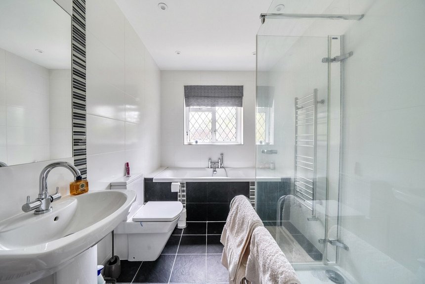 to let copthorne road london 71329 - Gibbs Gillespie
