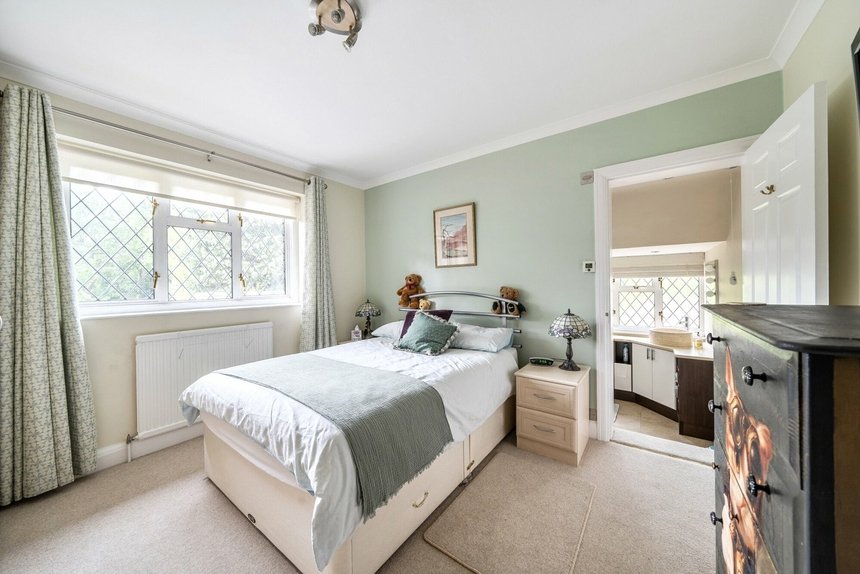 to let copthorne road london 71329 - Gibbs Gillespie