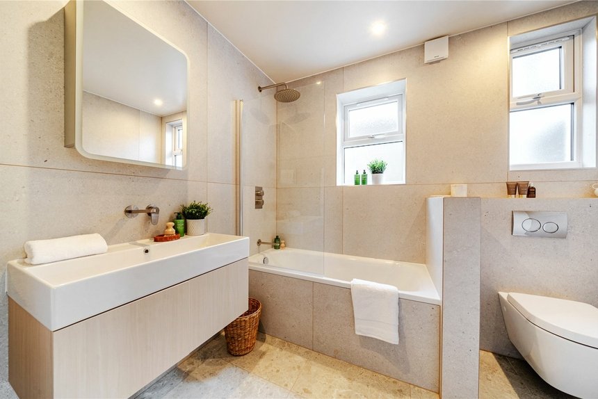 under offer broughton road london 71922 - Gibbs Gillespie