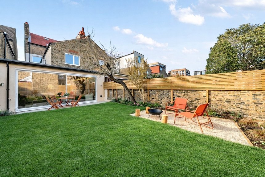 under offer broughton road london 71922 - Gibbs Gillespie