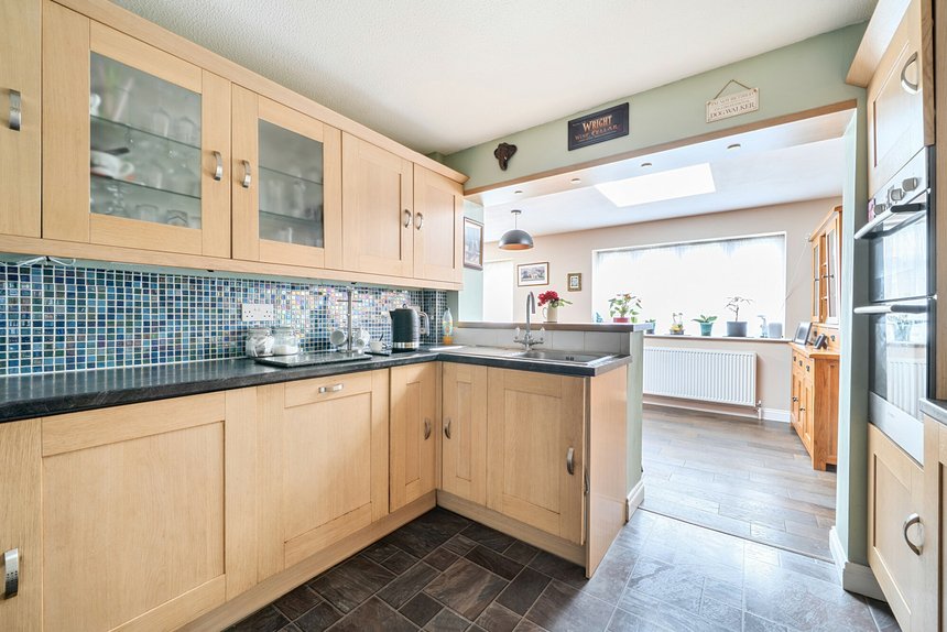 for sale the avenue london 72014 - Gibbs Gillespie