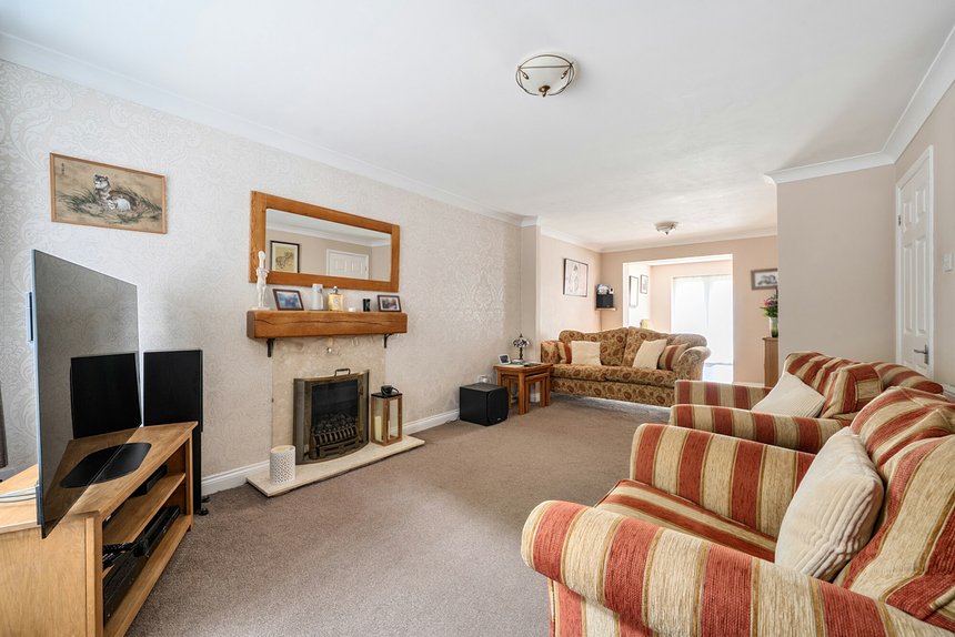 for sale the avenue london 72014 - Gibbs Gillespie