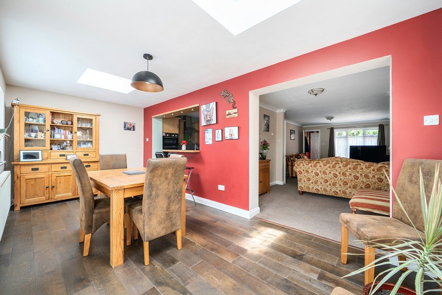 for sale the avenue london 72014 - Gibbs Gillespie