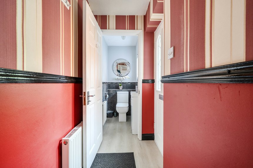 for sale the avenue london 72014 - Gibbs Gillespie