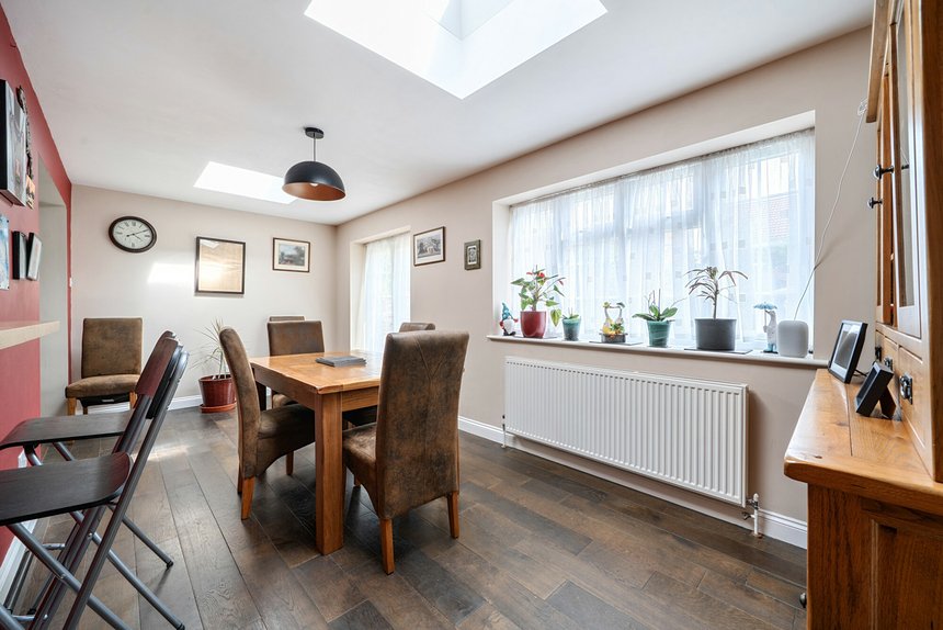 for sale the avenue london 72014 - Gibbs Gillespie
