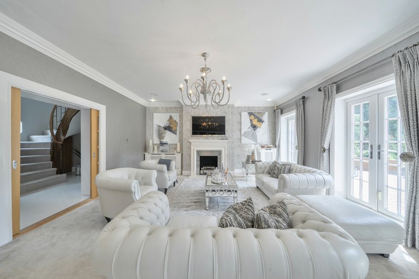 for sale priory drive london 72145 - Gibbs Gillespie