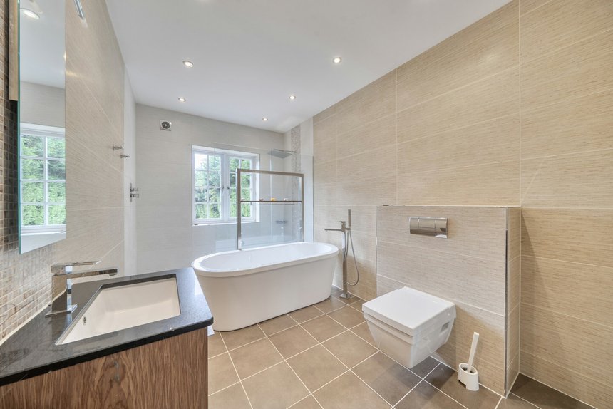 for sale priory drive london 72145 - Gibbs Gillespie