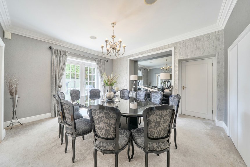 for sale priory drive london 72145 - Gibbs Gillespie