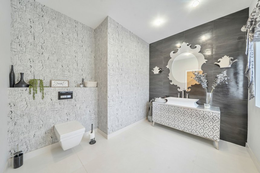 for sale priory drive london 72145 - Gibbs Gillespie