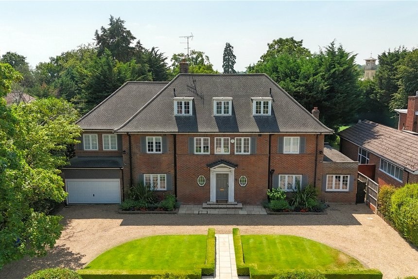 for sale priory drive london 72145 - Gibbs Gillespie