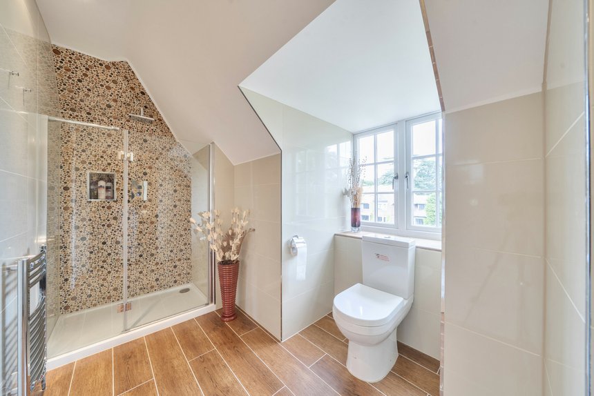 for sale priory drive london 72145 - Gibbs Gillespie