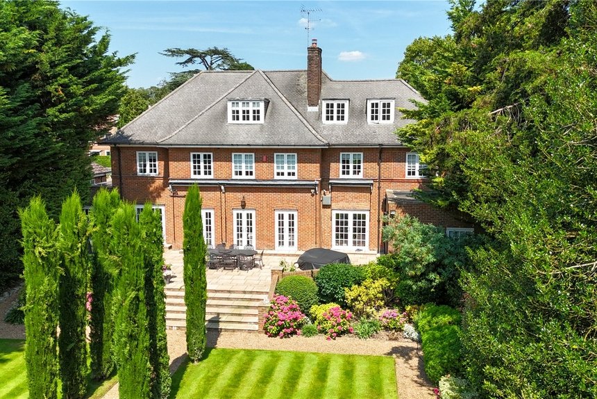 for sale priory drive london 72145 - Gibbs Gillespie