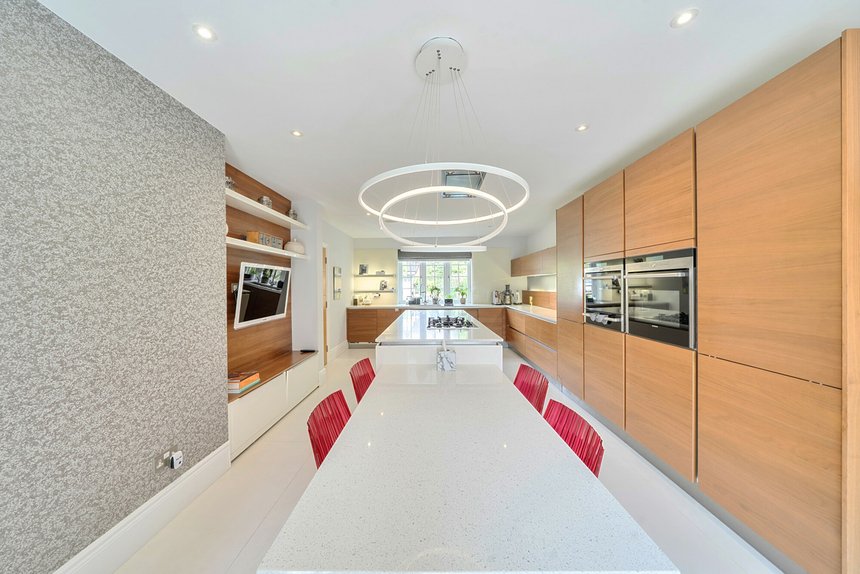 for sale priory drive london 72145 - Gibbs Gillespie