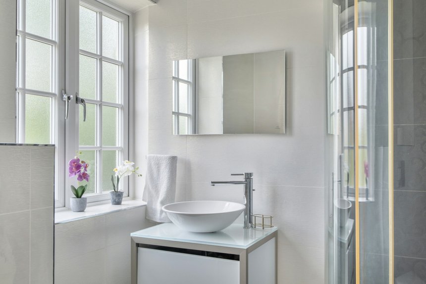 for sale priory drive london 72145 - Gibbs Gillespie
