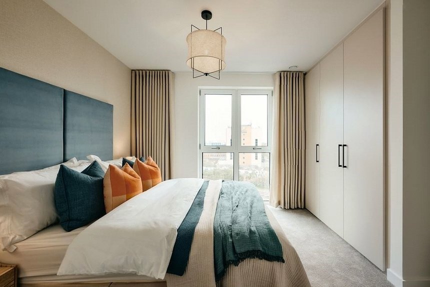 for sale the exchange london 72200 - Gibbs Gillespie