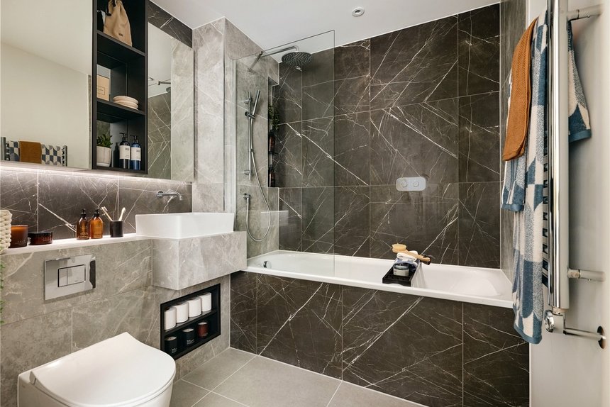 for sale the exchange london 72200 - Gibbs Gillespie