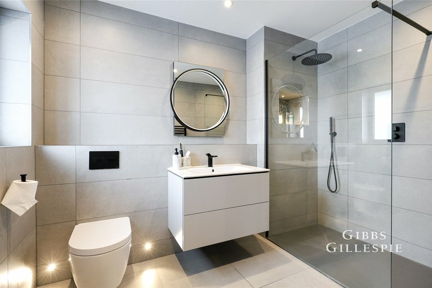 to let beech waye london 72271 - Gibbs Gillespie