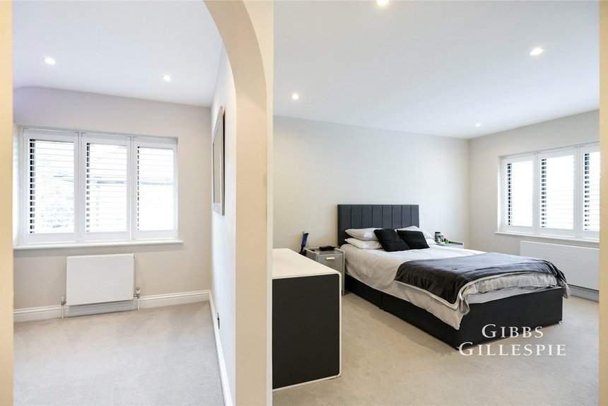 to let beech waye london 72271 - Gibbs Gillespie
