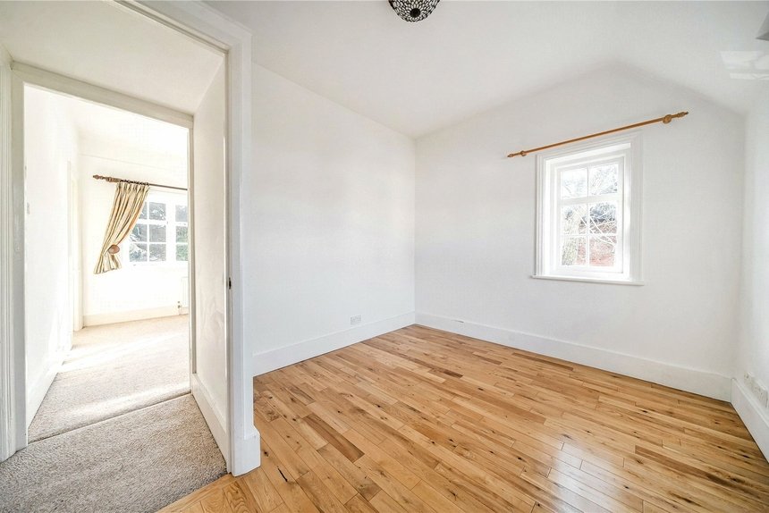 to let pitshanger lane london 72311 - Gibbs Gillespie