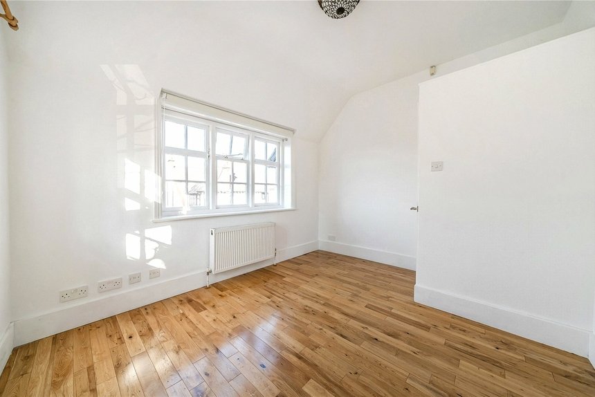 to let pitshanger lane london 72311 - Gibbs Gillespie