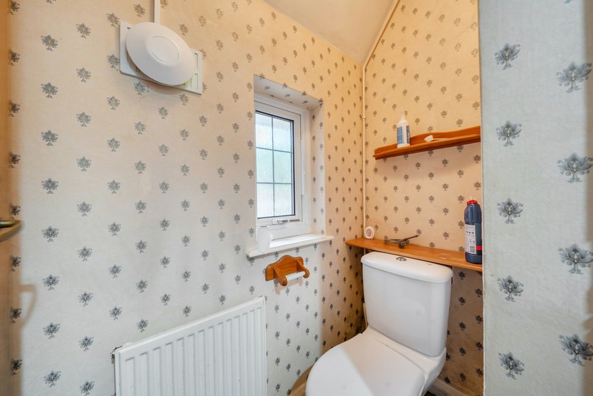 for sale ducks hill road london 72337 - Gibbs Gillespie