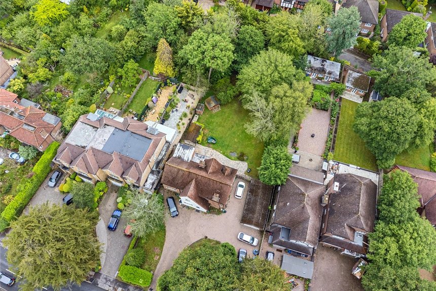 for sale ducks hill road london 72337 - Gibbs Gillespie