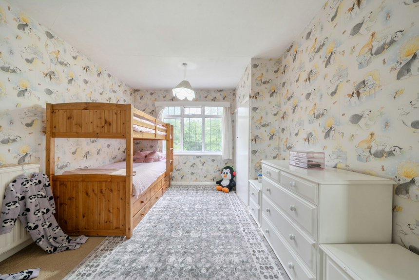 for sale ducks hill road london 72337 - Gibbs Gillespie