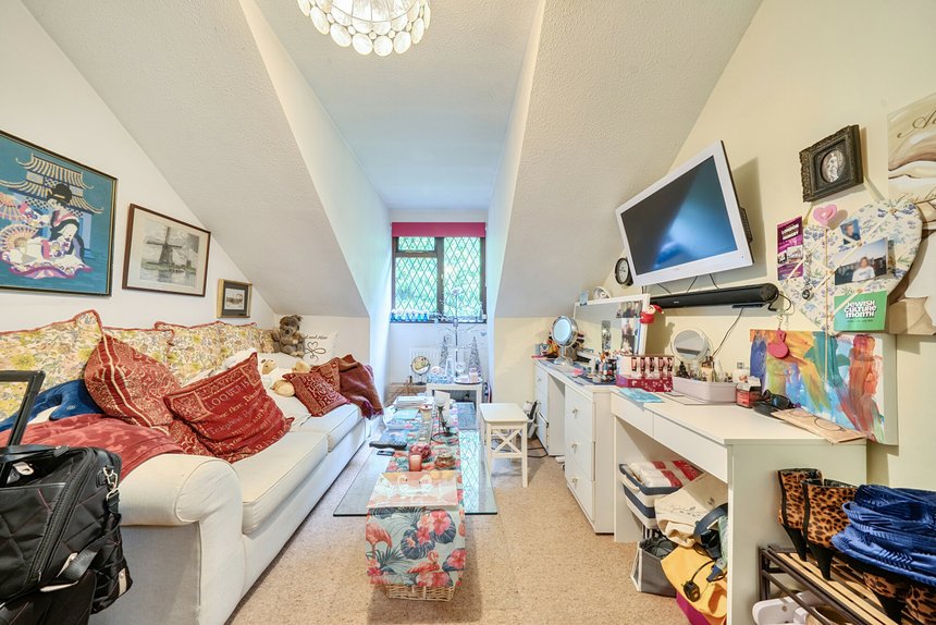 for sale valley road london 72343 - Gibbs Gillespie