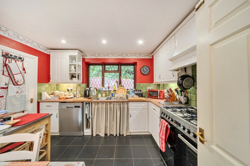 for sale valley road london 72343 - Gibbs Gillespie
