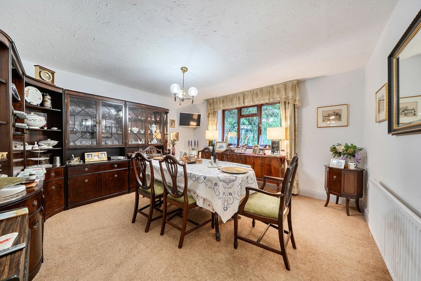for sale valley road london 72343 - Gibbs Gillespie