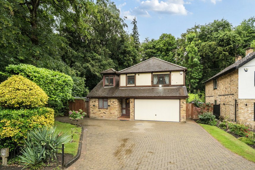 for sale valley road london 72343 - Gibbs Gillespie