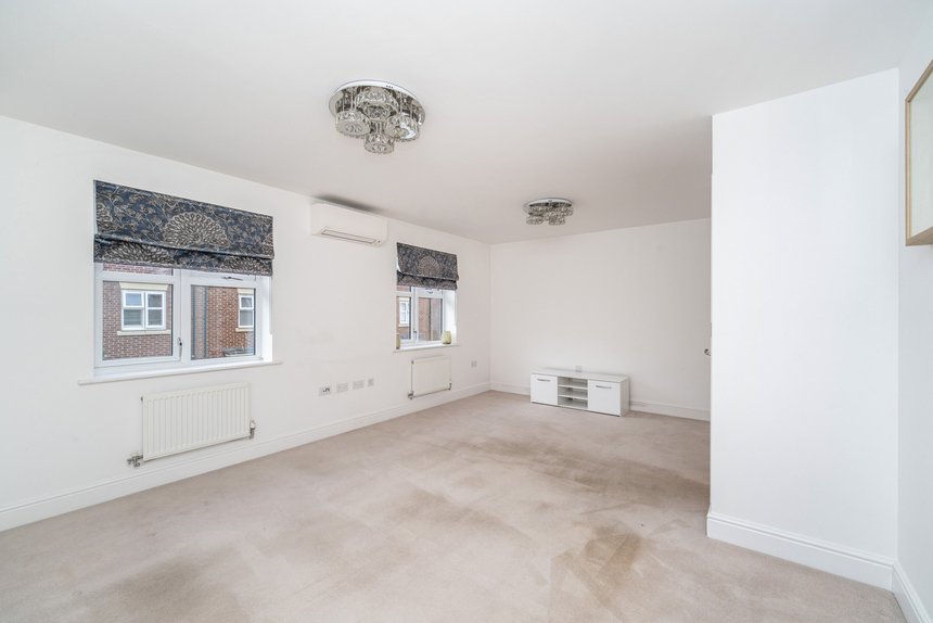 to let truesdales london 72598 - Gibbs Gillespie