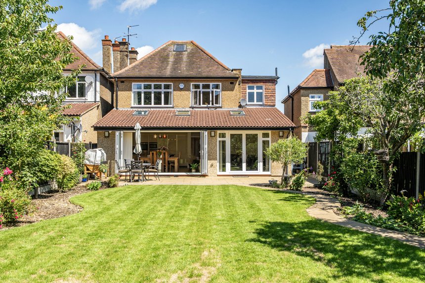 under offer briar road london 72600 - Gibbs Gillespie