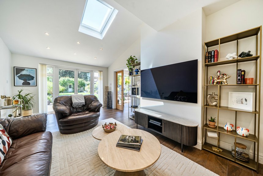 under offer briar road london 72600 - Gibbs Gillespie