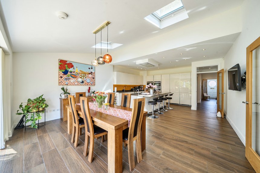 under offer briar road london 72600 - Gibbs Gillespie