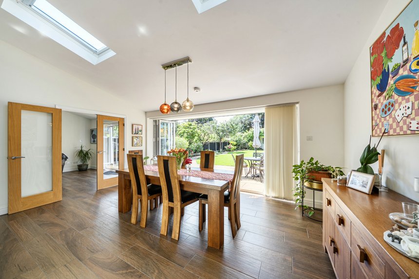 under offer briar road london 72600 - Gibbs Gillespie