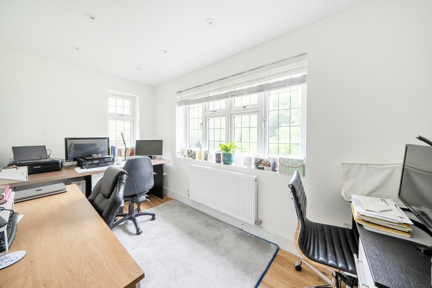 for sale wolsey road london 72718 - Gibbs Gillespie