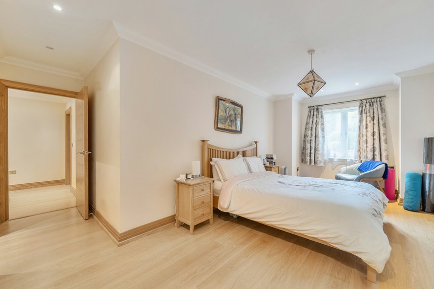 for sale eastbury avenue london 72745 - Gibbs Gillespie
