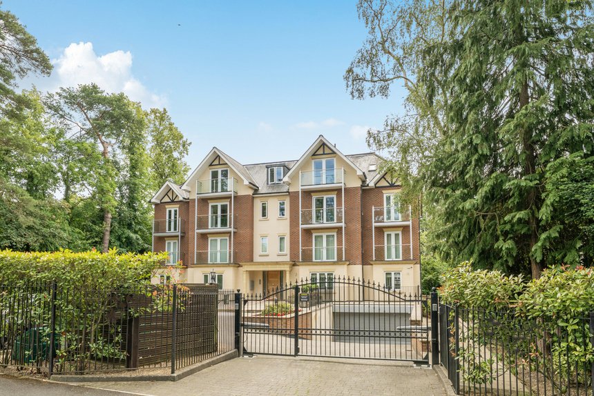 for sale eastbury avenue london 72745 - Gibbs Gillespie