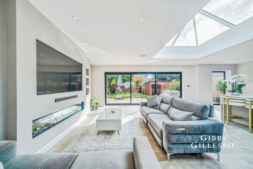 to let sylvia avenue london 72851 - Gibbs Gillespie