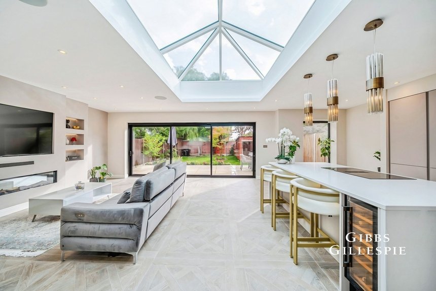 to let sylvia avenue london 72851 - Gibbs Gillespie