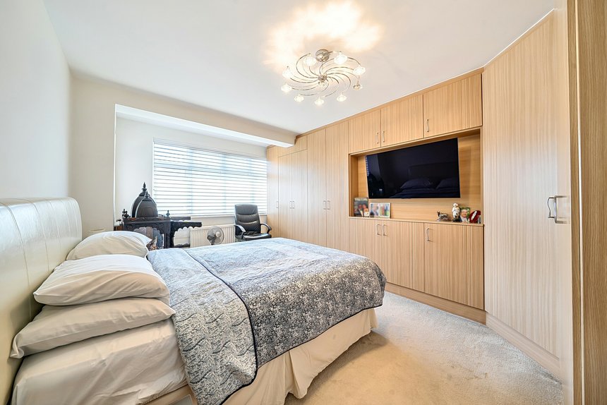 for sale holmdene avenue london 72852 - Gibbs Gillespie