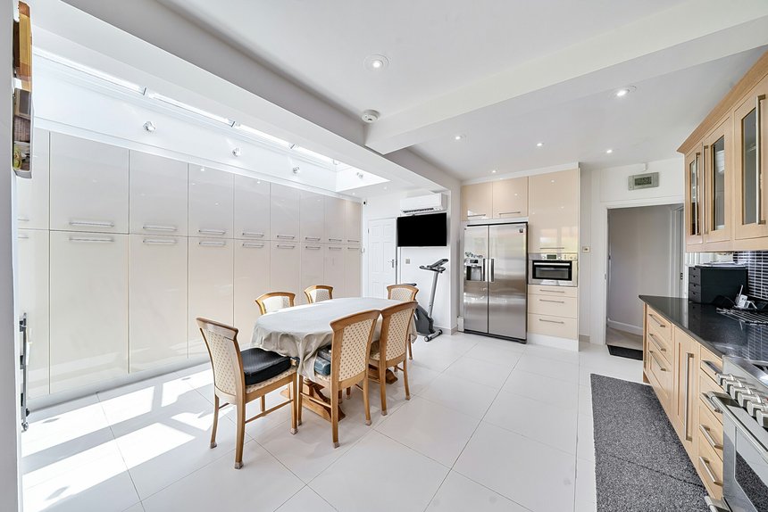 for sale holmdene avenue london 72852 - Gibbs Gillespie